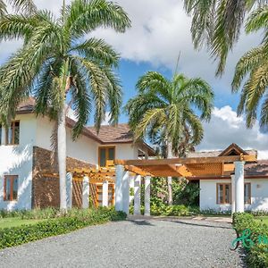 Perfect Getaway 4Br Villa At Las Palmas Cap Cana Punta Cana Exterior photo