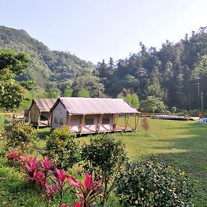 Traveller Mountain Spring Farm Hotel Beipu Exterior photo