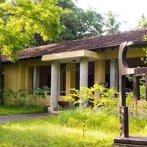 Mannankulam Villa Akkaraipattu Exterior photo