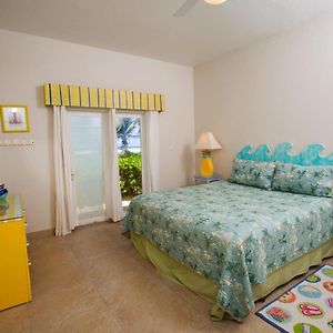 Coconut Beach By Grand Cayman Villas & Condos Driftwood Village Exterior photo