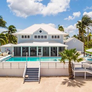 S'Kai Blue By Grand Cayman Villas & Condos Driftwood Village Exterior photo