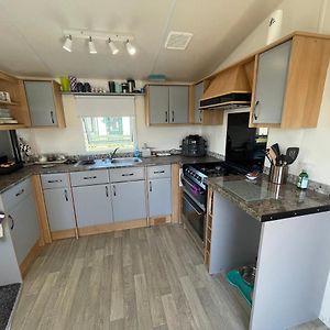 6 Rannoch, Lovely Holiday Static Caravan For Dogs & Their Owners. Forfar Exterior photo