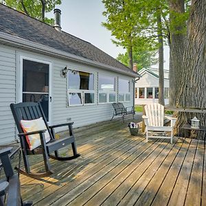 Vibrant Waterfront Vacation Rental On Lake Huron! Tawas City Exterior photo