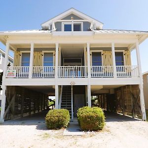 Marsh And Sea Villa Oak Island Exterior photo