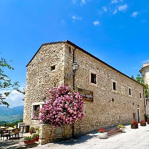 Affittacamere Porta Majella San Valentino in Abruzzo Citeriore Exterior photo