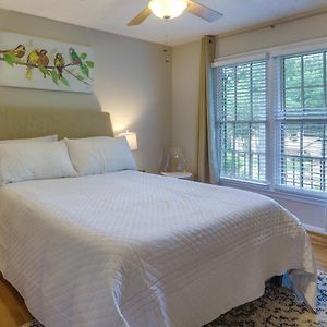 Convenient Atlanta Vacation Rental Near Hospitals! Exterior photo