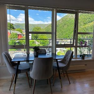 Bergen Bliss: Mountain View Apartment Exterior photo