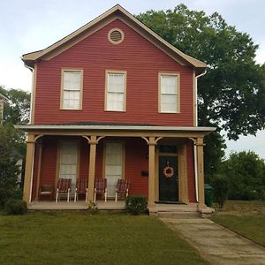 Suite2-1King Bed1Bath-1Blockfrommercerhospitals Macon Exterior photo