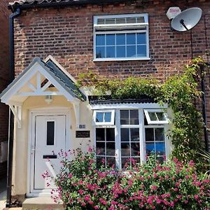 'Cosy Cottage' - Central Bawtry - 2 Bedroom - High End Furnishings Exterior photo