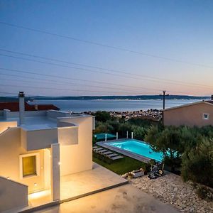 Villa Dalmatina Hill House - Private Pool, Sea And Hill View, Rooftop Terrace, Free Parking Kastela Exterior photo