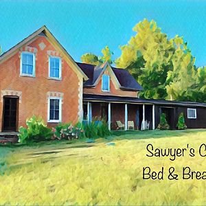 Sawyer'S Creek Bed And Breakfast Algonquin Highlands Exterior photo