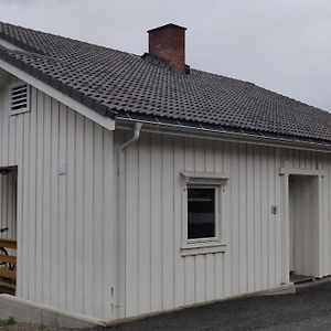 Hus Med Utsikt Pa Leira . 4 Sengeplasser. Exterior photo