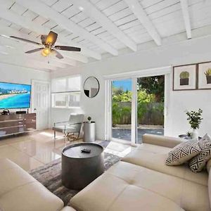 Amazing 3 Bed House With Gameroom And Fun Backyard North Miami Beach Exterior photo