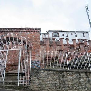 Room In House - Castello Dei Diamanti Belvedere Langhe Exterior photo