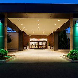 Holiday Inn And Suites Charleston West, An Ihg Hotel Exterior photo