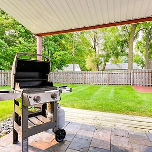 Grand Blanc Rental With Gas Grill And Private Yard Exterior photo