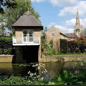 Historic Cambridgeshire Cottage Godmanchester Exterior photo