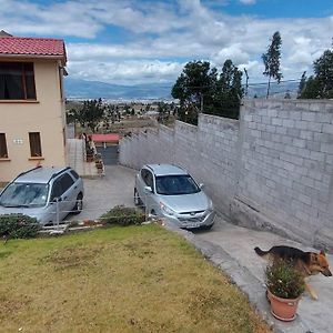 Suite Grande, Lujosa, En Casa Particular, Jacuzzi Riobamba Exterior photo
