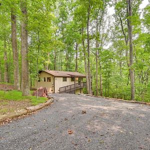 Charming Hedgesville Retreat With Deck And Fireplace! Exterior photo