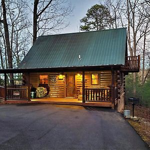 Happily Ever After Cabin Gatlinburg Exterior photo
