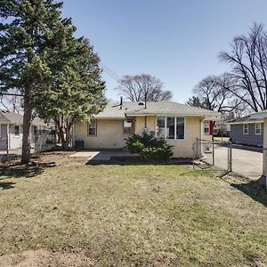 Inviting Minneapolis Vacation Rental With Game Room! Exterior photo