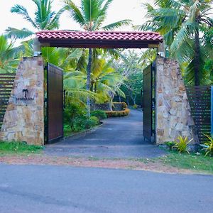 Jayananda Estate Villa Dickwella Exterior photo