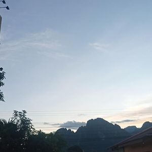 Inthavong Hotel/Guest House Vang Vieng Exterior photo