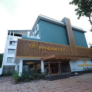 Mandarin Sky Hotel Kannur Exterior photo