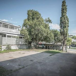 Detached Balcony Room With Shared Bathroom Brisbane Exterior photo