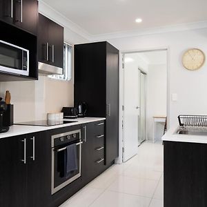 Neatly Presented,Air Con And Modern! Apartment Brisbane Exterior photo