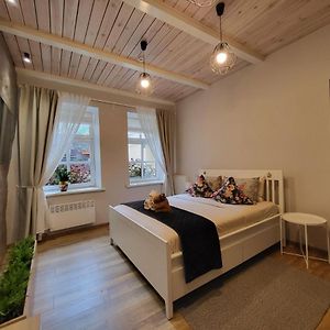 Cosy And Authentic Apartment In Vilnius Old Town Exterior photo
