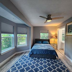 Spacious Bedroom With Private Workspace, Ensuite Bathroom - Room# 1 In Shared House No Pet Orlando Exterior photo