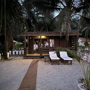 Mamagoa Beach Resort Mandrem Exterior photo