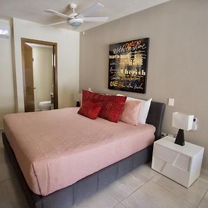 Deluxe Fully Furnished 2Bd Apartment Cancun Exterior photo