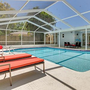 Forever Friday - Family Gateway 3/2, Heated Pool, Up To 10 People Largo Exterior photo