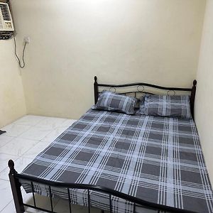 Room Available In One Bedroom Appartment Dating Not Allowd Thare Sharjah Exterior photo