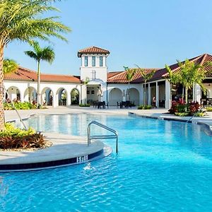 Modern Resort-Style Living Fort Myers Exterior photo