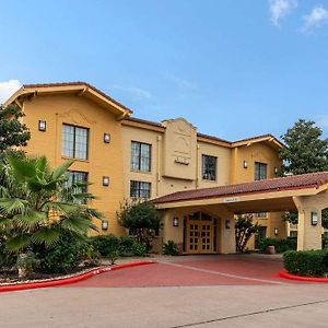 Super 8 By Wyndham The Woodlands North Hotel Spring Exterior photo