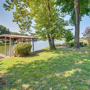 Waterfront Hot Springs Vacation Rental With Dock! Exterior photo