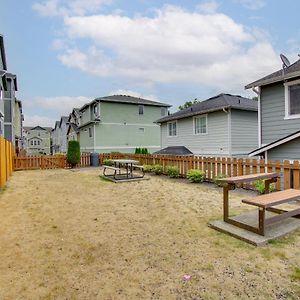 Wfh-Friendly Townhome Rental Near Ferry In Everett Exterior photo