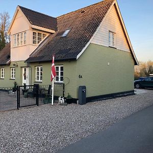 Bronks Bed And Breakfast Langeskov Exterior photo