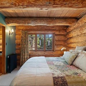 Fairytale Log Cabin - Homewood Forest Retreat Alexandra Exterior photo