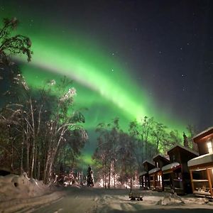 The Wandering Wolf - Frontier Village North Pole Exterior photo