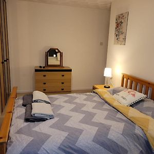 Eejs Cozy 2-Bedroom Apartment In Nailsea Exterior photo