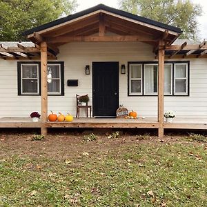 Abilene Kansas Cozy Oasis Exterior photo