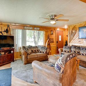 Cozy Bay City Abode With Deck And Fire Pit, Near Lakes Exterior photo