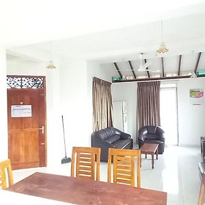 32A Apartment Dehiwala-Mount Lavinia Exterior photo