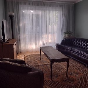 Montreal, Ahuntsic, 2 Chambres, Accueillant Et Charmant Exterior photo