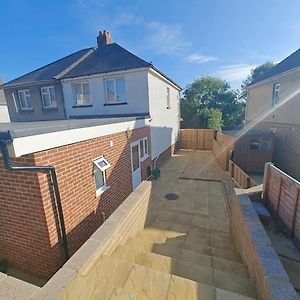 Stunning 4 Bed House Ideal For Contractors Southampton Exterior photo
