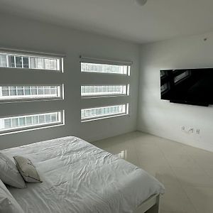Miami Loft With Vehicle G63Amg Option Apartment Exterior photo